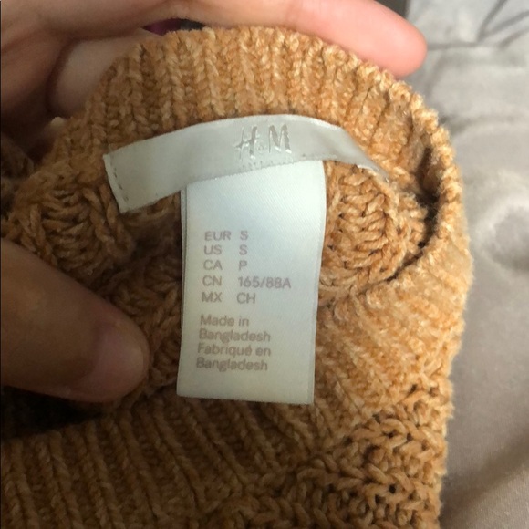 H&M cute fall sweater! - Picture 3 of 4